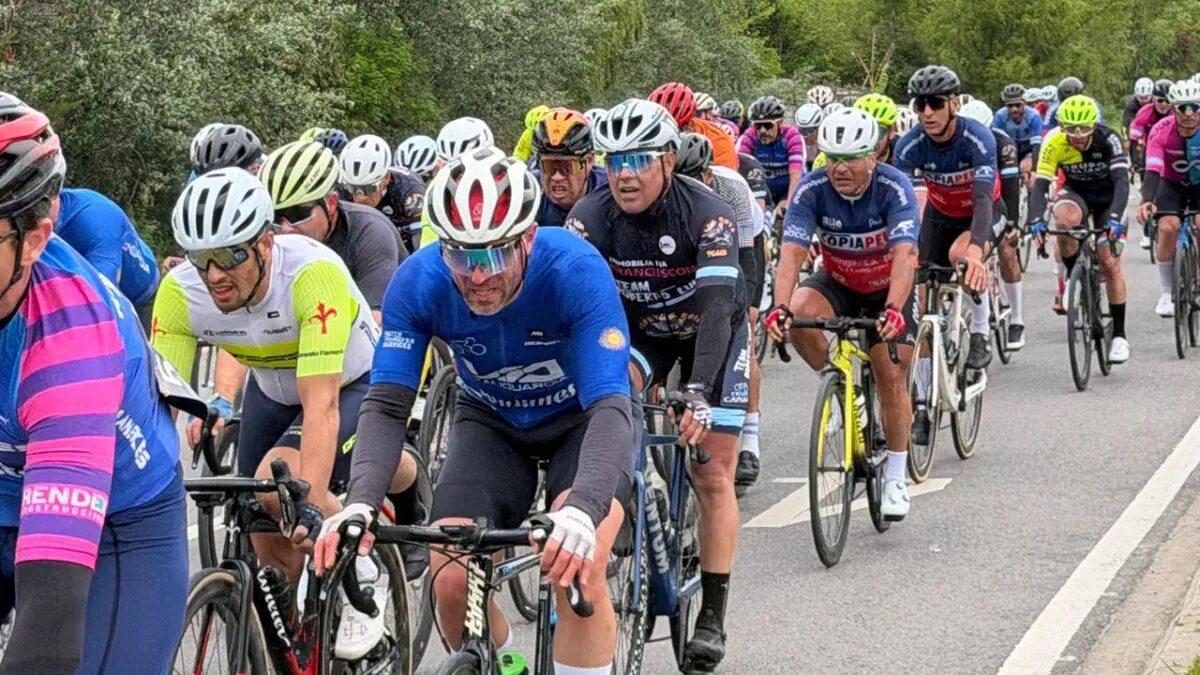Más de 300 ciclistas participaron del Gran Premio “Ciudad de Berisso”